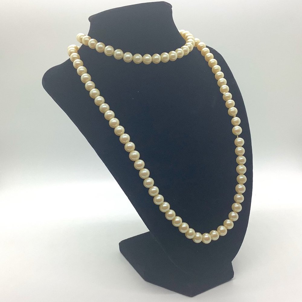 Pearl necklace